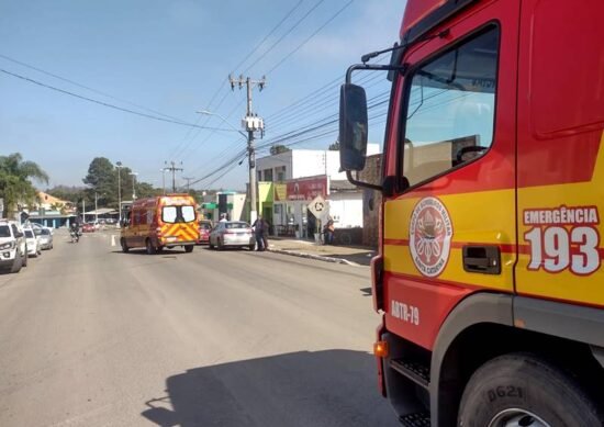 Mãe e filha ficam feridas em acidente na Avenida Rigesa em Três Barras