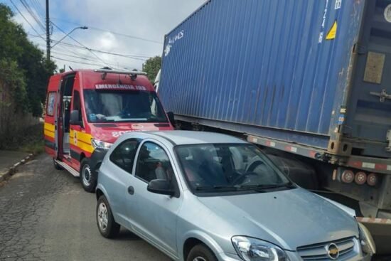 Motorista Sofre Mal S Bito E Causa Acidente Em Rio Negrinho Canoinhas