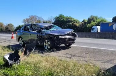 Carro que levava os jogadores do Red Bull Bragantino — Foto: Paula Nacasaki/ O Liberal