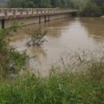 Rio Canoinhas sob a ponte da BR-280